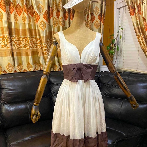 1960s Vintage Lilli Diamond of California Small Cocktail Dress Brown bow white - Picture 1 of 7